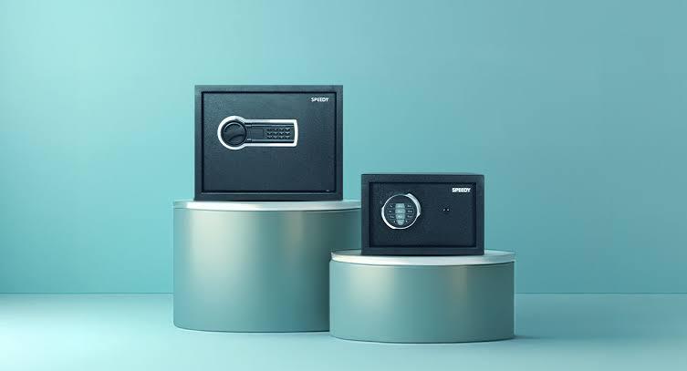 Safes & Lockers